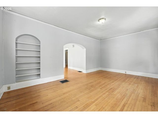 1917 Ne 10TH Ave Ne, Portland, OR 97212
