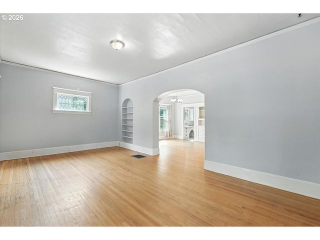 1917 Ne 10TH Ave Ne, Portland, OR 97212