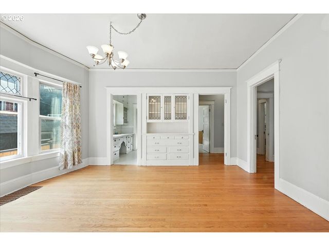 1917 Ne 10TH Ave Ne, Portland, OR 97212