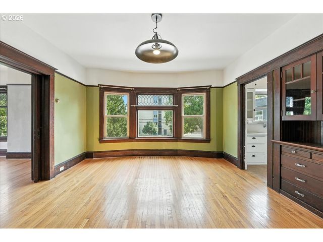 1917 Ne 10TH Ave Ne, Portland, OR 97212