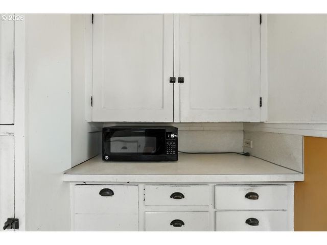1917 Ne 10TH Ave Ne, Portland, OR 97212