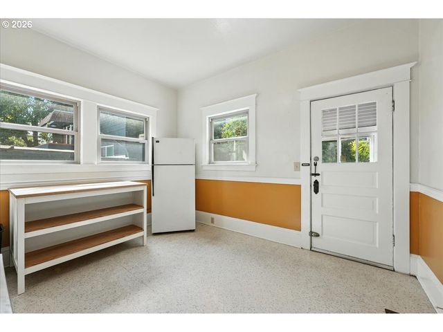 1917 Ne 10TH Ave Ne, Portland, OR 97212