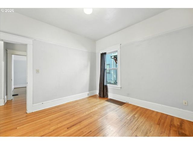 1917 Ne 10TH Ave Ne, Portland, OR 97212