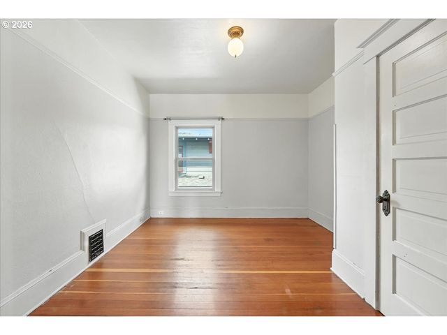 1917 Ne 10TH Ave Ne, Portland, OR 97212