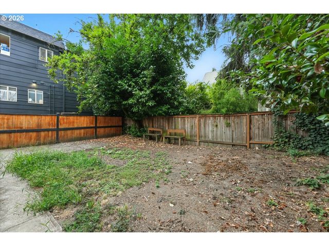 1917 Ne 10TH Ave Ne, Portland, OR 97212