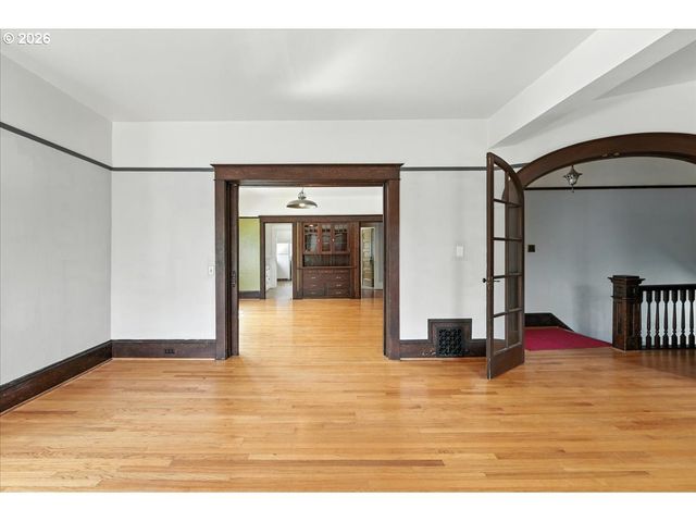 1917 Ne 10TH Ave Ne, Portland, OR 97212