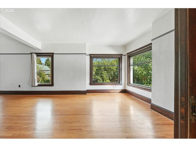 1917 Ne 10TH Ave Ne, Portland, OR 97212