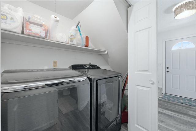 6515 Owl Tree Place, Fort Wayne, IN 46825