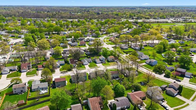6515 Owl Tree Place, Fort Wayne, IN 46825