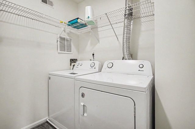 26065 LANDS END DR, Chantilly, VA 20152