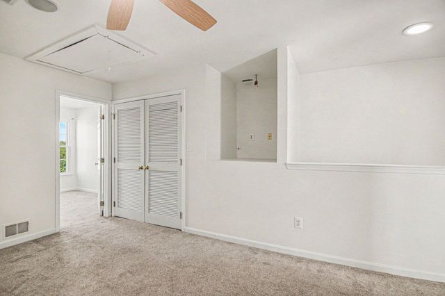 26065 LANDS END DR, Chantilly, VA 20152
