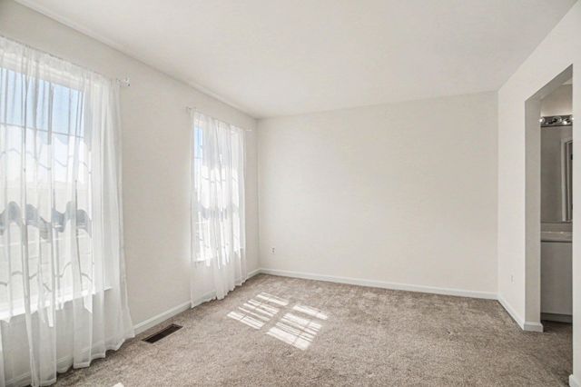 26065 LANDS END DR, Chantilly, VA 20152
