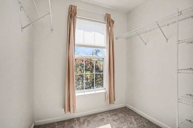 26065 LANDS END DR, Chantilly, VA 20152
