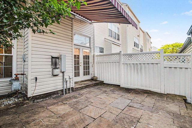 26065 LANDS END DR, Chantilly, VA 20152