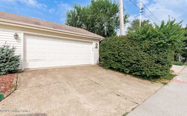 3155 Bushmill Park, Louisville, KY 40241