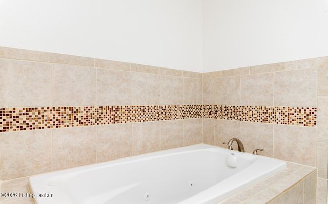 3155 Bushmill Park, Louisville, KY 40241