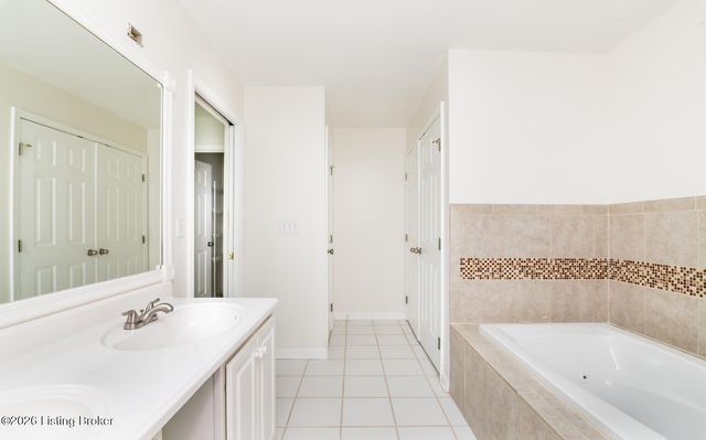 3155 Bushmill Park, Louisville, KY 40241