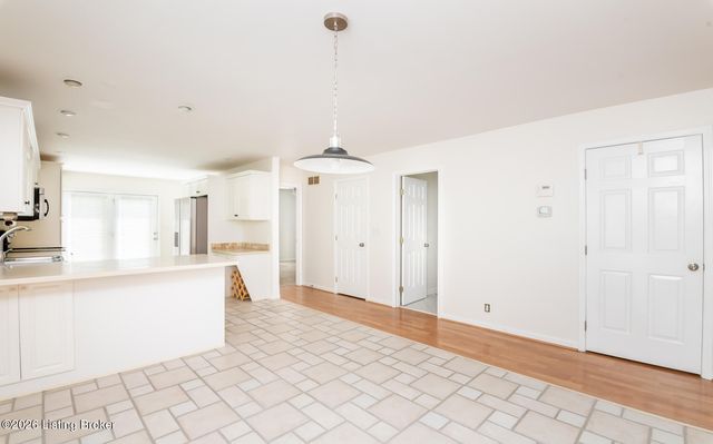 3155 Bushmill Park, Louisville, KY 40241