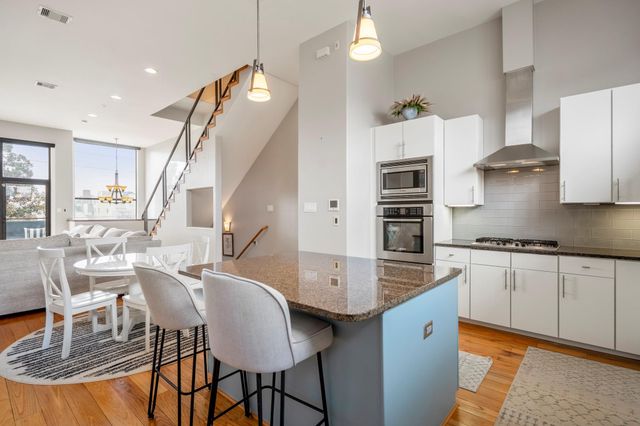 1310 W Dallas Street, Houston, TX 77019