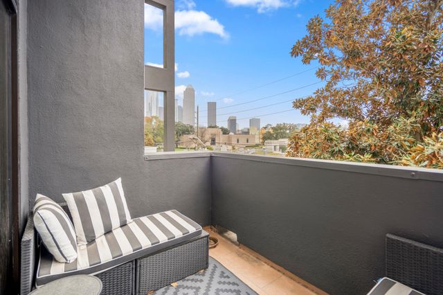 1310 W Dallas Street, Houston, TX 77019