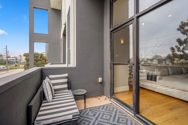 1310 W Dallas Street, Houston, TX 77019