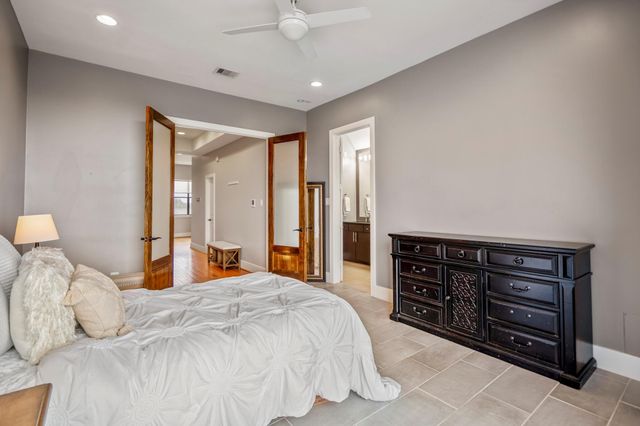 1310 W Dallas Street, Houston, TX 77019