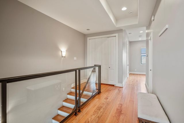 1310 W Dallas Street, Houston, TX 77019