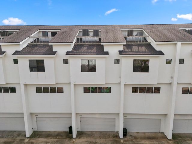 1310 W Dallas Street, Houston, TX 77019