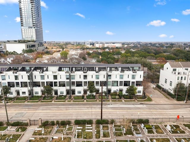 1310 W Dallas Street, Houston, TX 77019