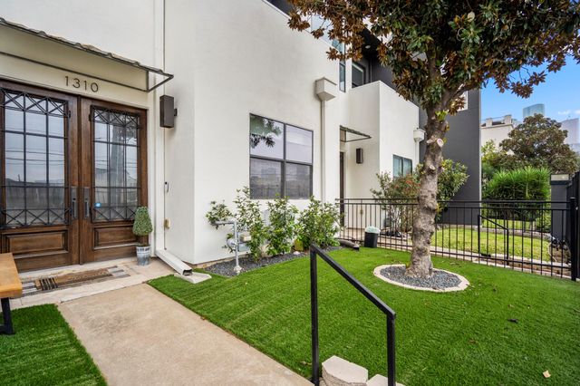 1310 W Dallas Street, Houston, TX 77019