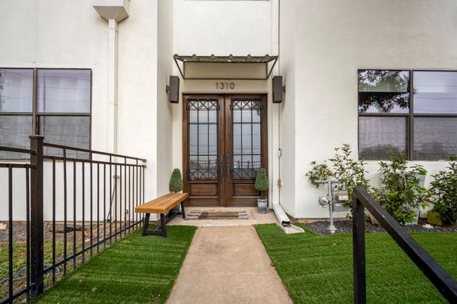 1310 W Dallas Street, Houston, TX 77019