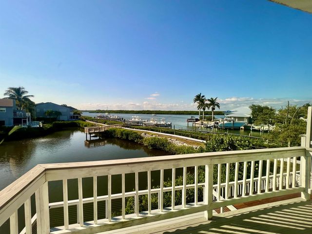 2486 Harbour Cove Drive, Hutchinson Island, FL 34949