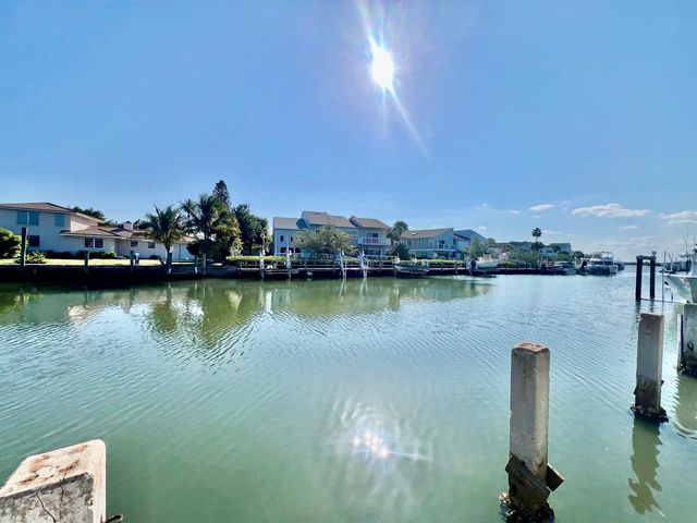 2486 Harbour Cove Drive, Hutchinson Island, FL 34949