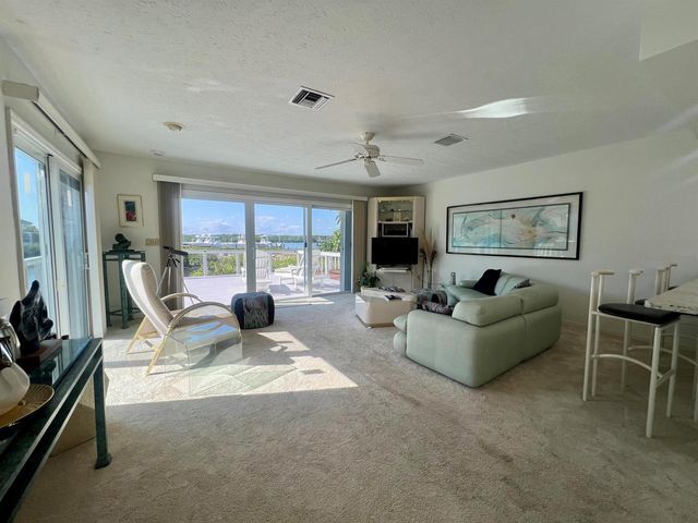 2486 Harbour Cove Drive, Hutchinson Island, FL 34949