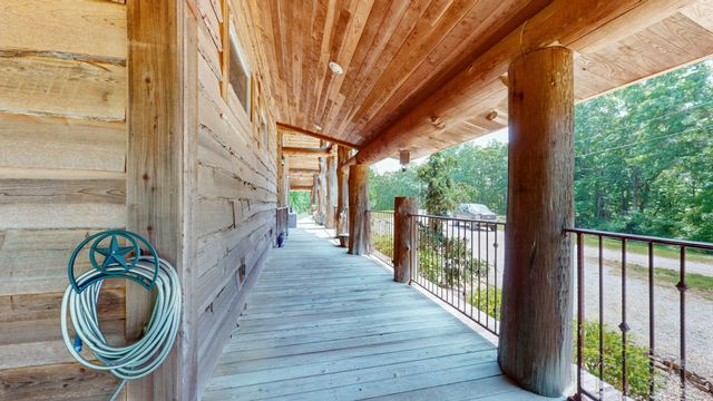 185 Ravenridge Rd, Summertown, TN 38483