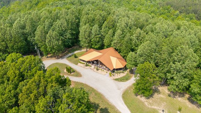 185 Ravenridge Rd, Summertown, TN 38483