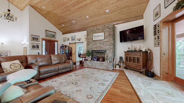 185 Ravenridge Rd, Summertown, TN 38483