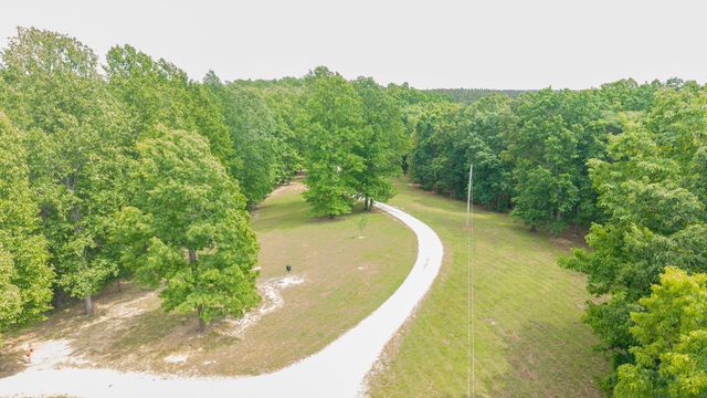 185 Ravenridge Rd, Summertown, TN 38483