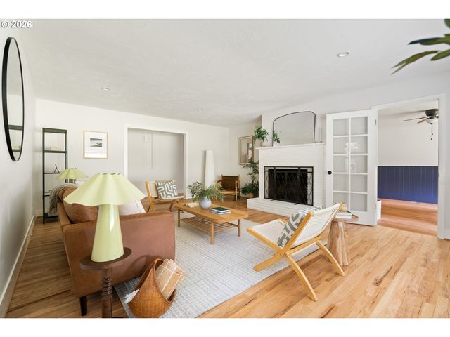 55 Nw SLERET Ave, Gresham, OR 97030