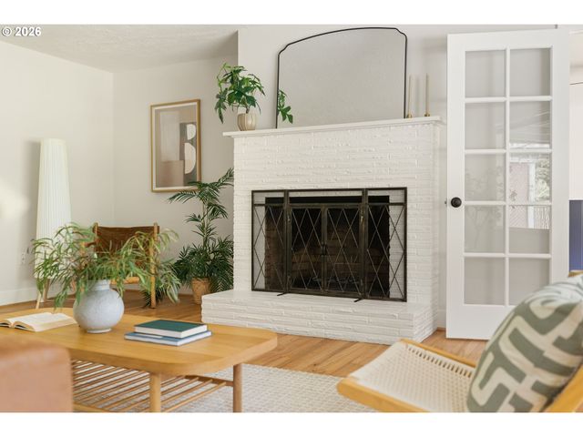 55 Nw SLERET Ave, Gresham, OR 97030
