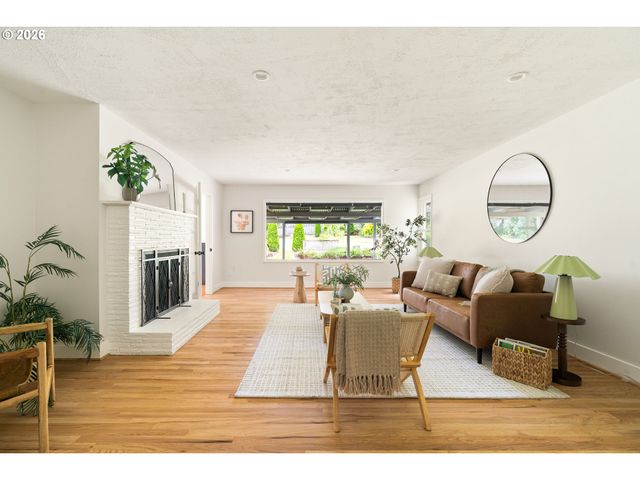 55 Nw SLERET Ave, Gresham, OR 97030