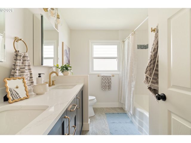 55 Nw SLERET Ave, Gresham, OR 97030