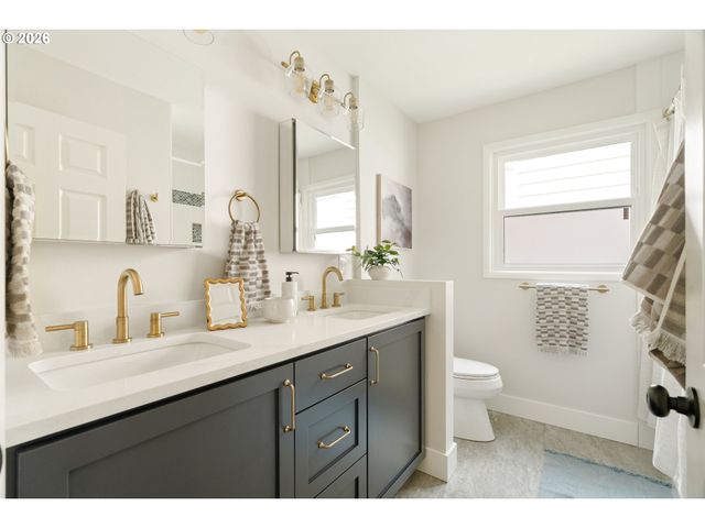 55 Nw SLERET Ave, Gresham, OR 97030