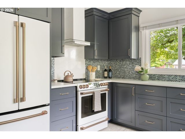 55 Nw SLERET Ave, Gresham, OR 97030