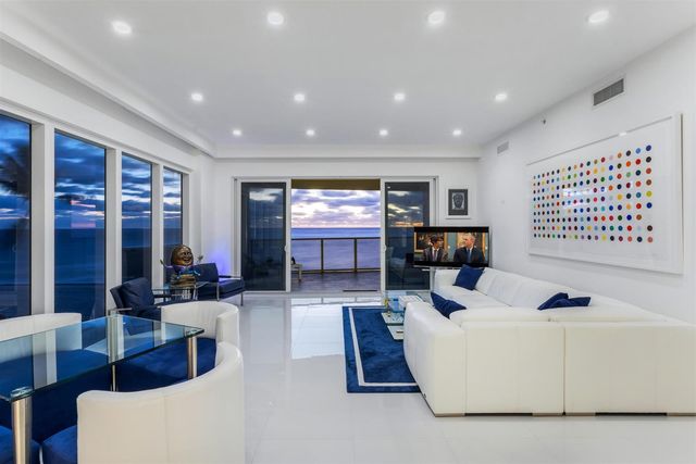 1200 Hillsboro Mile 1305, Hillsboro Beach, FL 33062