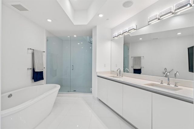 1200 Hillsboro Mile 1305, Hillsboro Beach, FL 33062