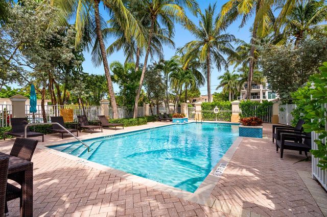 1200 Hillsboro Mile 1305, Hillsboro Beach, FL 33062