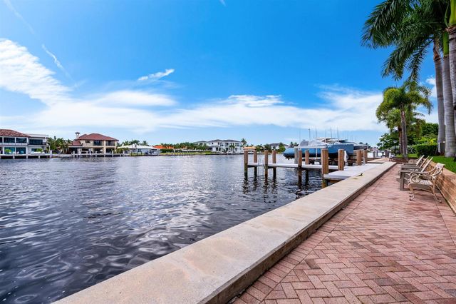 1200 Hillsboro Mile 1305, Hillsboro Beach, FL 33062