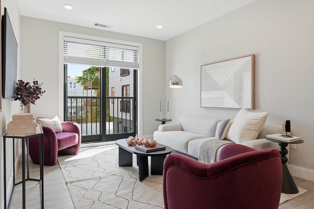 656 Saratoga 214, Boston, MA 02128