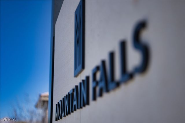 5495 Finestra Street, Pahrump, NV 89061